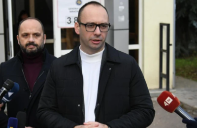 Kurti krši propise, pravo potpredsednika skupštine pripada srpskom narodu