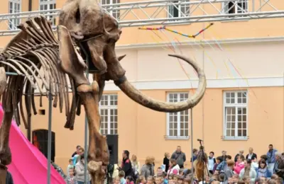 Mamutica Kika okupila najmlađe: Jubilarni „Mamutfest“ u Kikindi