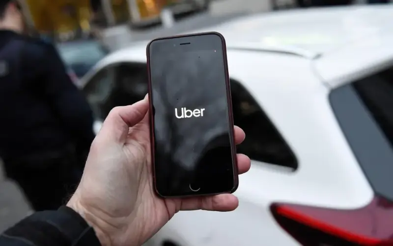 Milionska prevara u Frankfurtu: Optužena mreža povezana sa vožnjama Ubera i Bolta