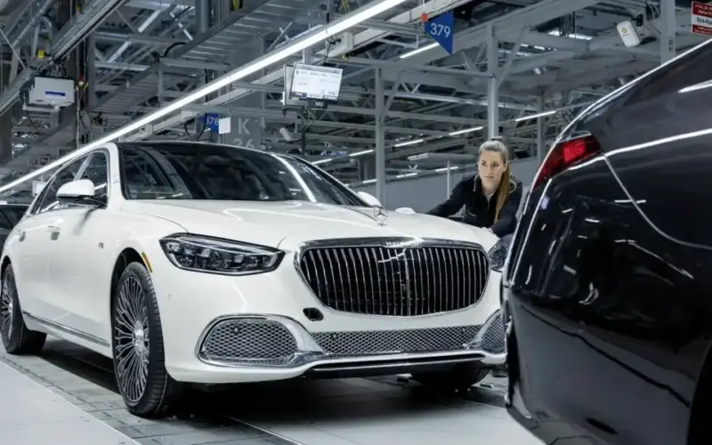 Nedostaju delovi: Stala proizvodnja Mercedesove S-klase i Maybach-a