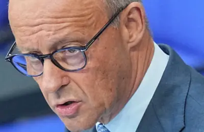 Merc čestita Studentskoj listi, dok njegova partija gura Nemačku u ekonomsku propast