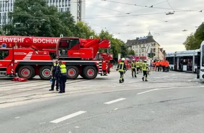 Nesreća u Nemačkoj: Tramvaj sa 38 ljudi iskočio iz šina – Troje povređeno