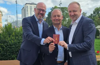 Neviđena sramota u predizbornoj kampanji: Đilasov „prijatelj Srbije“ potpisao da je Kosovo država!