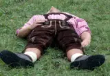 Pijanac napravio haos u Nemačkoj: Taksisti zapretio sekirom, kolegu pogodio cepanicom
