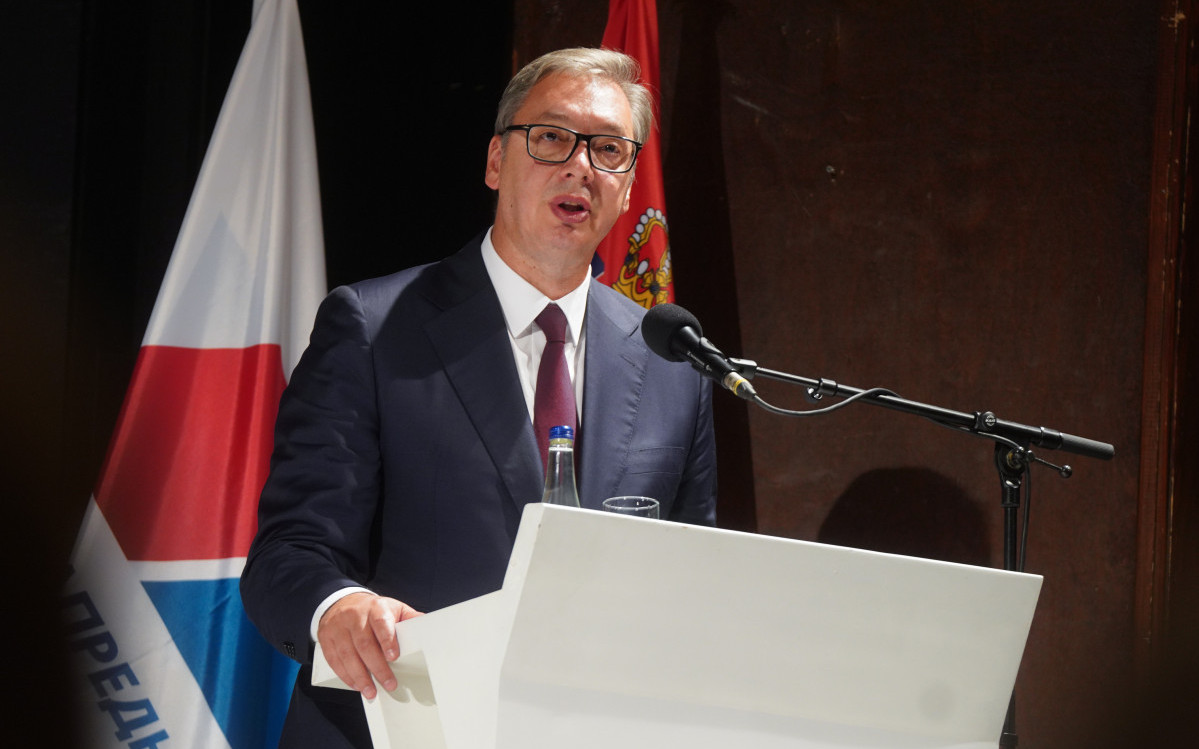 Vučić: Vlada treba da ima 12 ministara, sednice ministarstava dva puta mesečno van Beograda