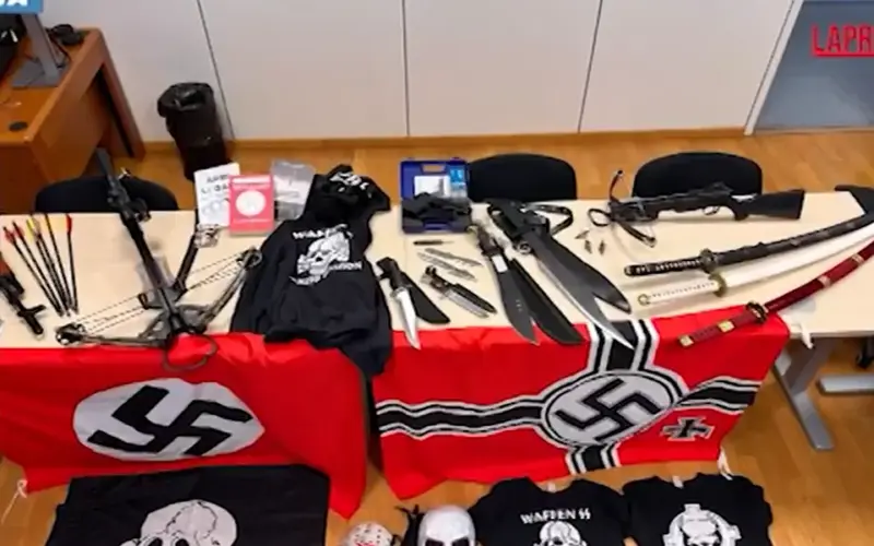 Policija upala u kuću mladića u Italiji: Pronašla nacistička obeležja i plan za teroristički napad