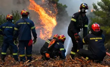 Požar van kontrole na Kritu: Naređena hitna evakuacija ugroženih naselja