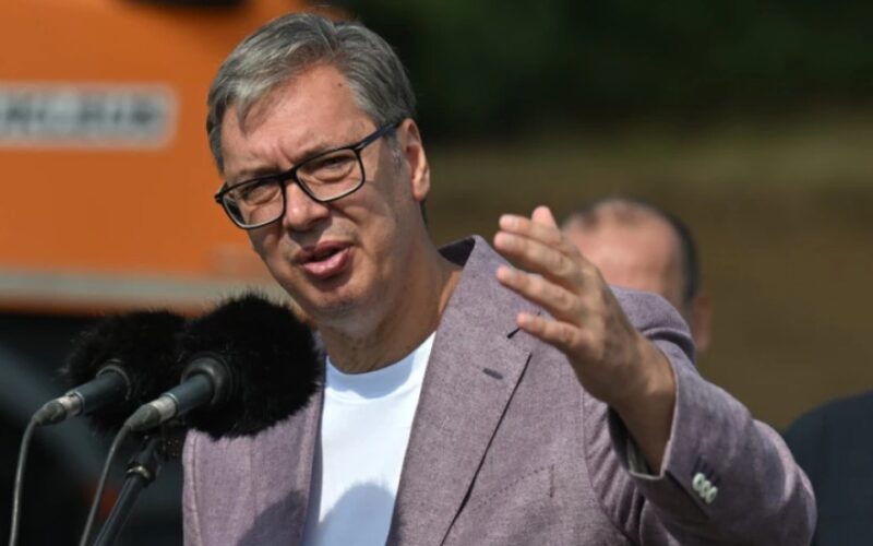 Predsednik Vučić: „Vožd Karađorđe“ spaja Beograd i Aranđelovac za 45 minuta