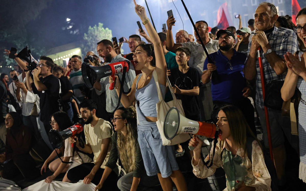 Albanci protestovali ispred sedišta Ujedinjenih nacija u Njujorku zbog presude bivšim vođama OVK