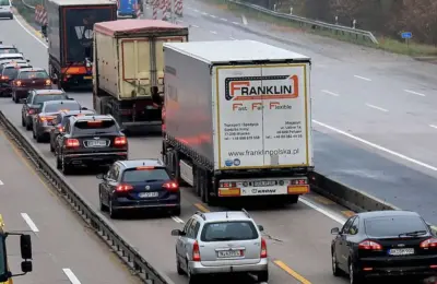 Smrtonosna deonica kod Bremena: Šestoro poginulih u gotovo 300 nesreća