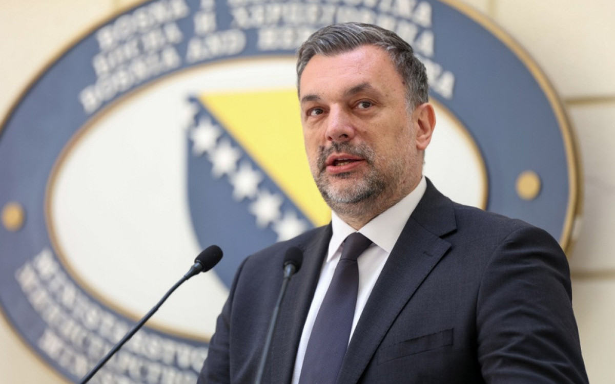 Zbog prisustva Mladićevoj sahrani: Konaković odlučio da protera dva predstavnika Ambasade Srbije u BiH