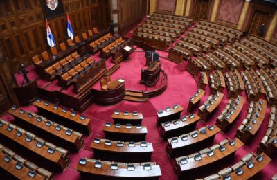 Srbija ide na vanredne izbore: Danas prvi ključni korak ka raspuštanju Skupštine