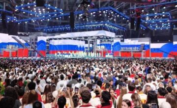 Srbija na Uralu pokazala snagu neutralnosti: Mladi čuvaju most između Evrope i Rusije