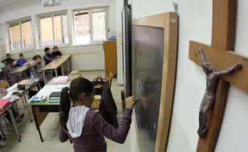Šta se dešava u austrijskim školama? Krst nedostaje u 117 učionica