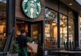 Starbucks zatvara 250 kafeterija širom Severne Amerike