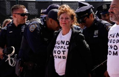 Suzan Sarandon privedena na protestu ispred sedišta UN u Njujorku
