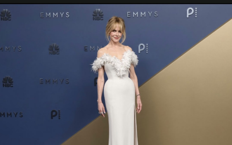 Svi gledali u Nikol Kidman: Za povratak na ,,Emmy” tepih odabrala je upečatljivi beli Chanel