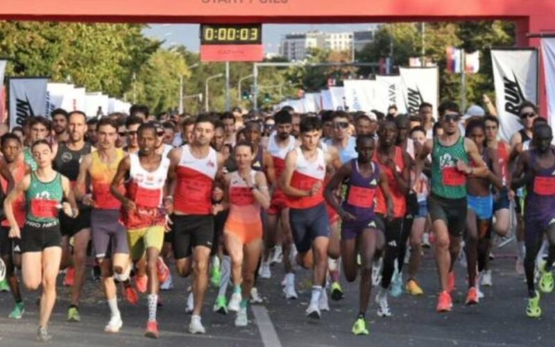 Trkački spektakl u Beogradu: Hiljade učesnika na velikoj desetki