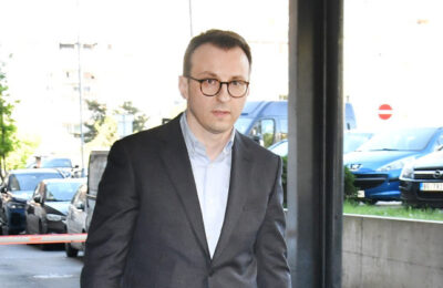 U Prištini se oslikava mural posvećen vođama OVK, Petković osudio veličanje terorizma