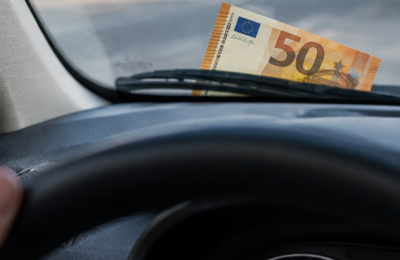 Upozorenje vozačima: Ako vidite 50 evra na šoferšajbni, ne izlazite odmah iz automobila