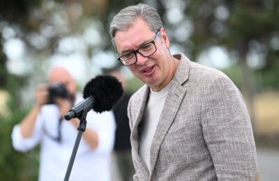 Vučić iz Velikog Gradišta ponovo pozvao na TV duel: „Zašto nećete na debatu?”