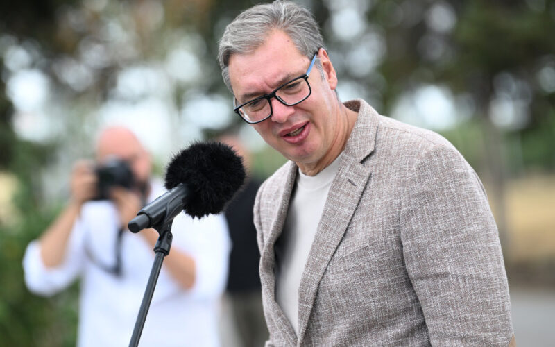 Vučić iz Velikog Gradišta ponovo pozvao na TV duel: „Zašto nećete na debatu?”