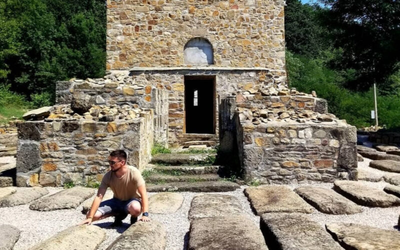 Vukdragova crkva u Dićima: Hiljadu grobova čuva zaboravljenu istoriju