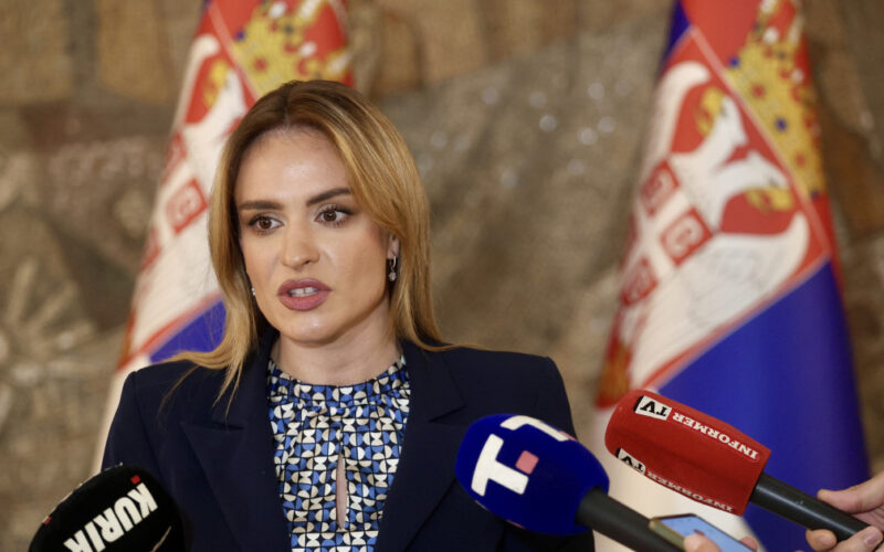Prvi zahtev za roditelj-negovatelj stigao 20 minuta iza ponoći