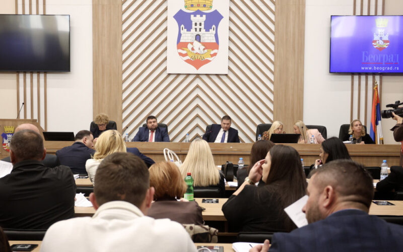 Skupština Beograda usvojila dnevni red od 43 tačke