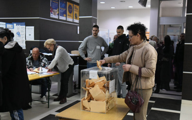 Večeras se zaključuje birački spisak, evo šta građani treba da znaju