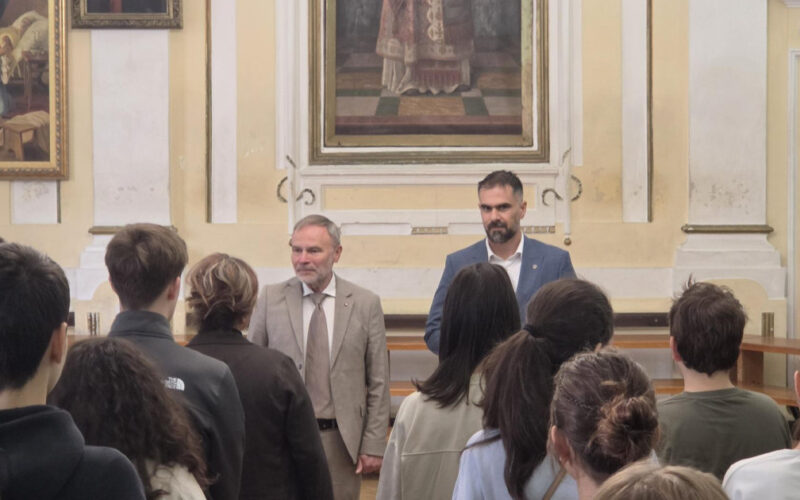 Učenici se u ponedeljak vraćaju u matičnu školu