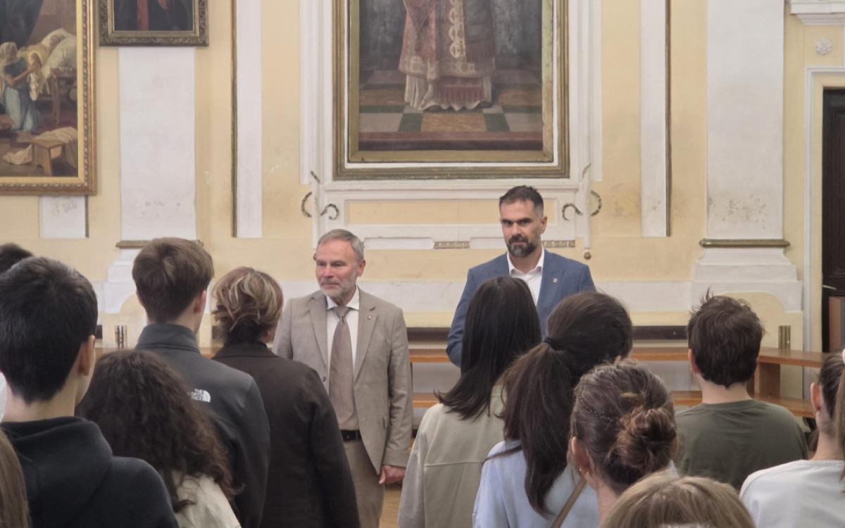 Mićin: Učenici se u ponedeljak vraćaju u Jovinu gimnaziju