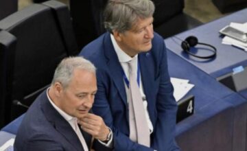 Brandšteter i Šider dolaze da ruše Srbiju: “Nepristrasni” posmatrači iz EP-a već su unapred osudili Vučića, priznali Kosovo i traže priznanje “genocida”