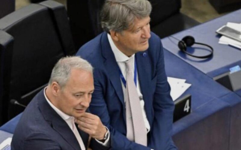 Brandšteter i Šider dolaze da ruše Srbiju: “Nepristrasni” posmatrači iz EP-a već su unapred osudili Vučića, priznali Kosovo i traže priznanje “genocida”