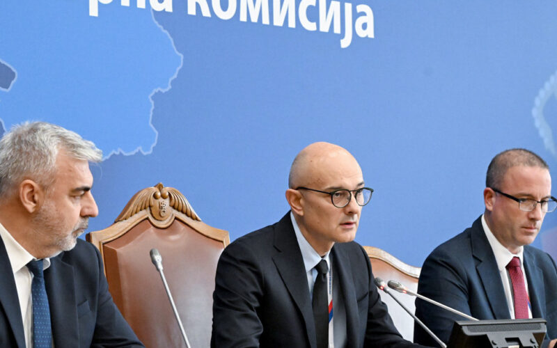 Glasanje bez incidenata i neregularnosti, velika izlaznost do 10 sati