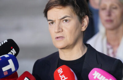 Žele da ućutkaju Aleksandra Vučića