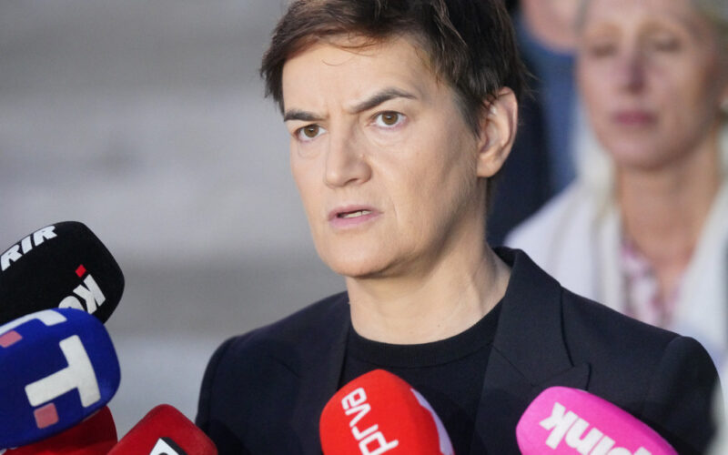 Žele da ućutkaju Aleksandra Vučića