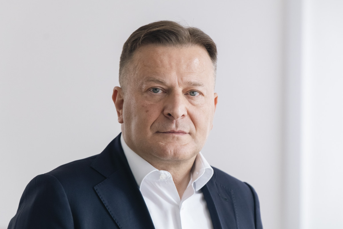 NIN / Mitar Mitrović