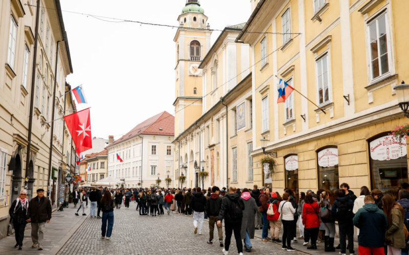SL 57.756, Ujedinjena Srbija 19.763 glasa