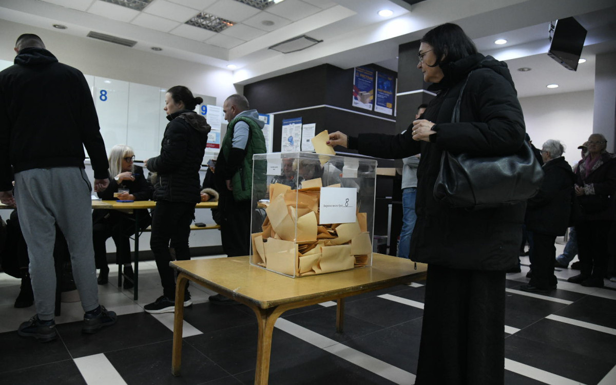 NIN Specijal: Sedam tema za Srbiju - odgovori izbornih lista