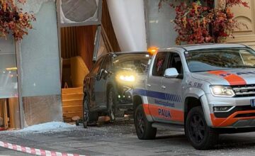 Filmska pljačka u centru Beča: Automobilom upali u luksuznu juvelirnicu