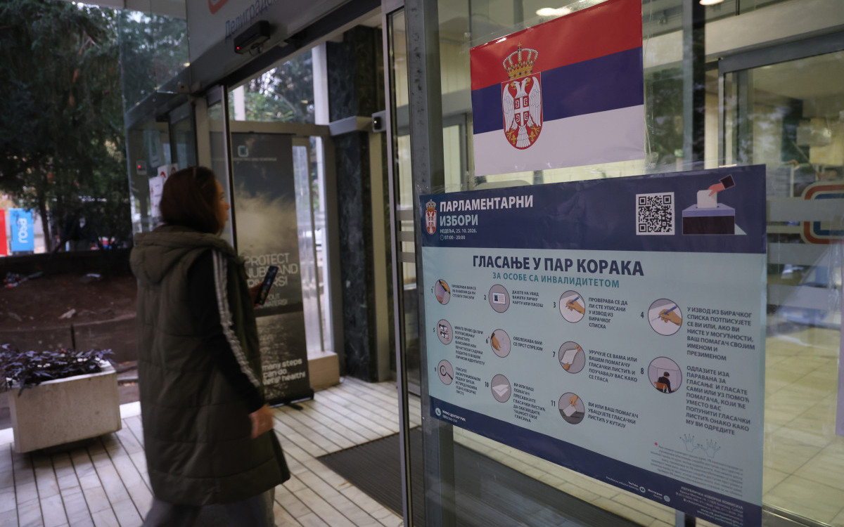 Srbija bira novi parlament: Gužva na biralištima, poznata izlaznost do 11 časova