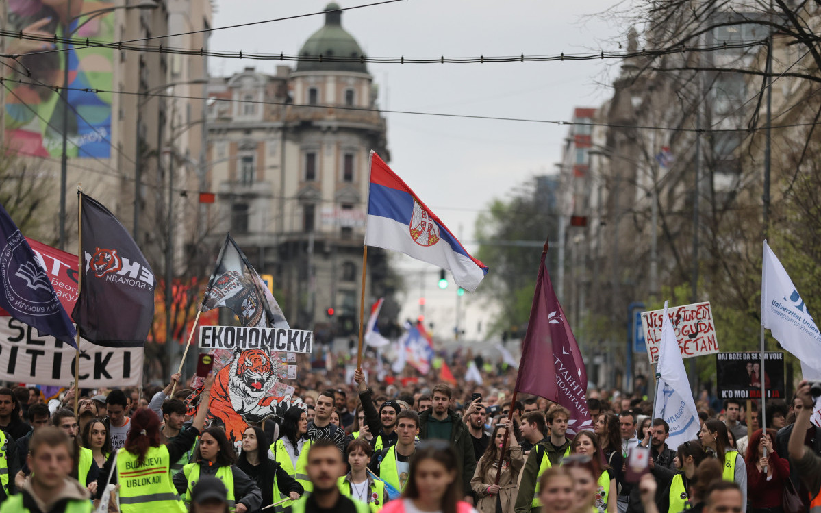 Završni skup Studentske liste na Slaviji: Kolone krenule iz više delova Beograda