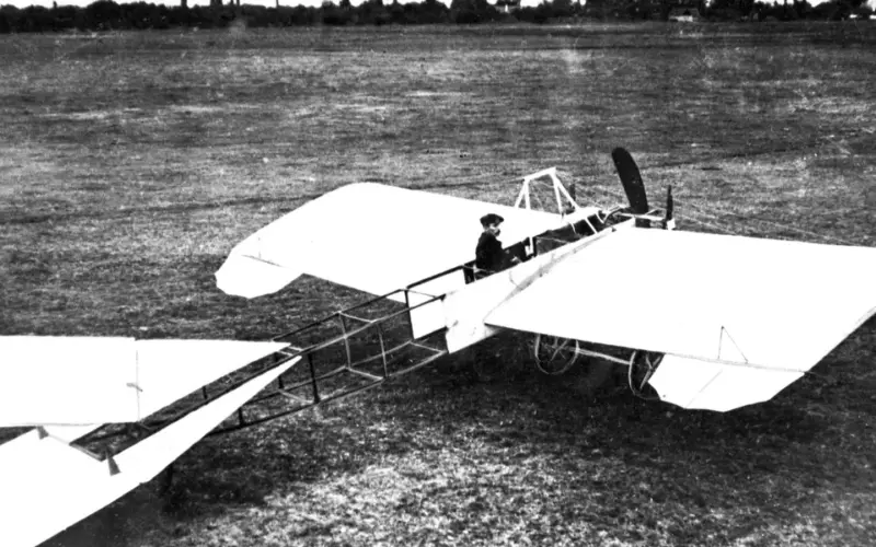 Ivan Sarić 1910. poleteo sopstvenim avionom pred 7.000 ljudi