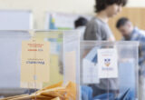 Izborna kampanja u Srbiji polarizovana, prijavljeni pritisci na birače i novinare
