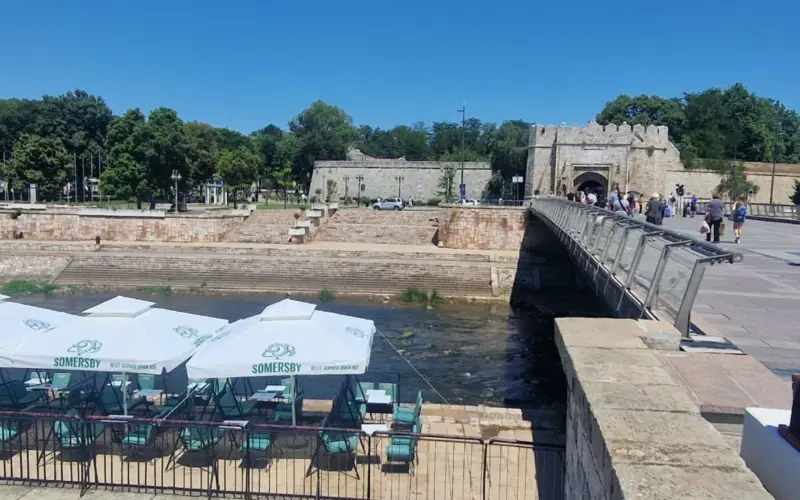 Između dva mosta u Nišu uklanjaće se nanosi iz Nišave
