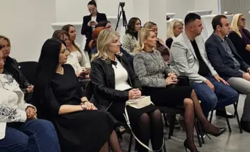 Kampanja „Žene pokreću Srbiju“ u Loznici: Obukom do poslovnih veština