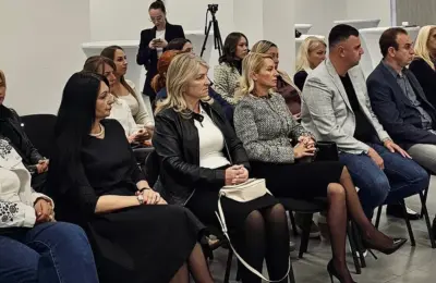 Kampanja „Žene pokreću Srbiju“ u Loznici: Obukom do poslovnih veština