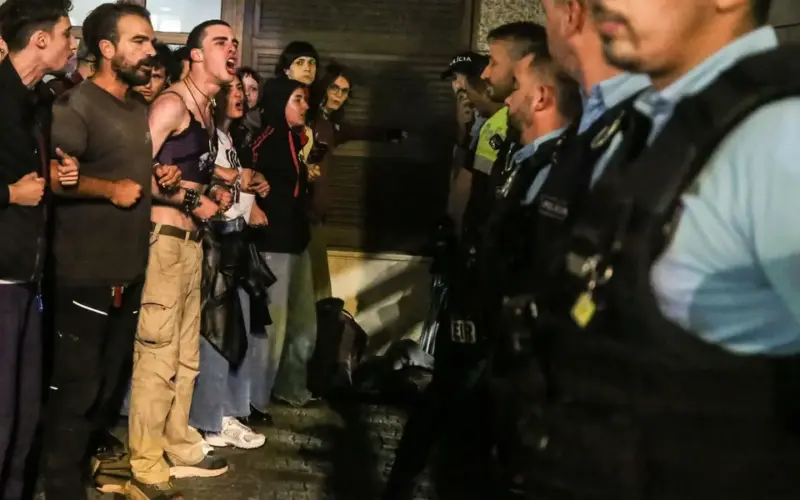 Nasilni sukobi demonstranata i policije uzdrmali Portugaliju: Hiljade ljudi na ulicama