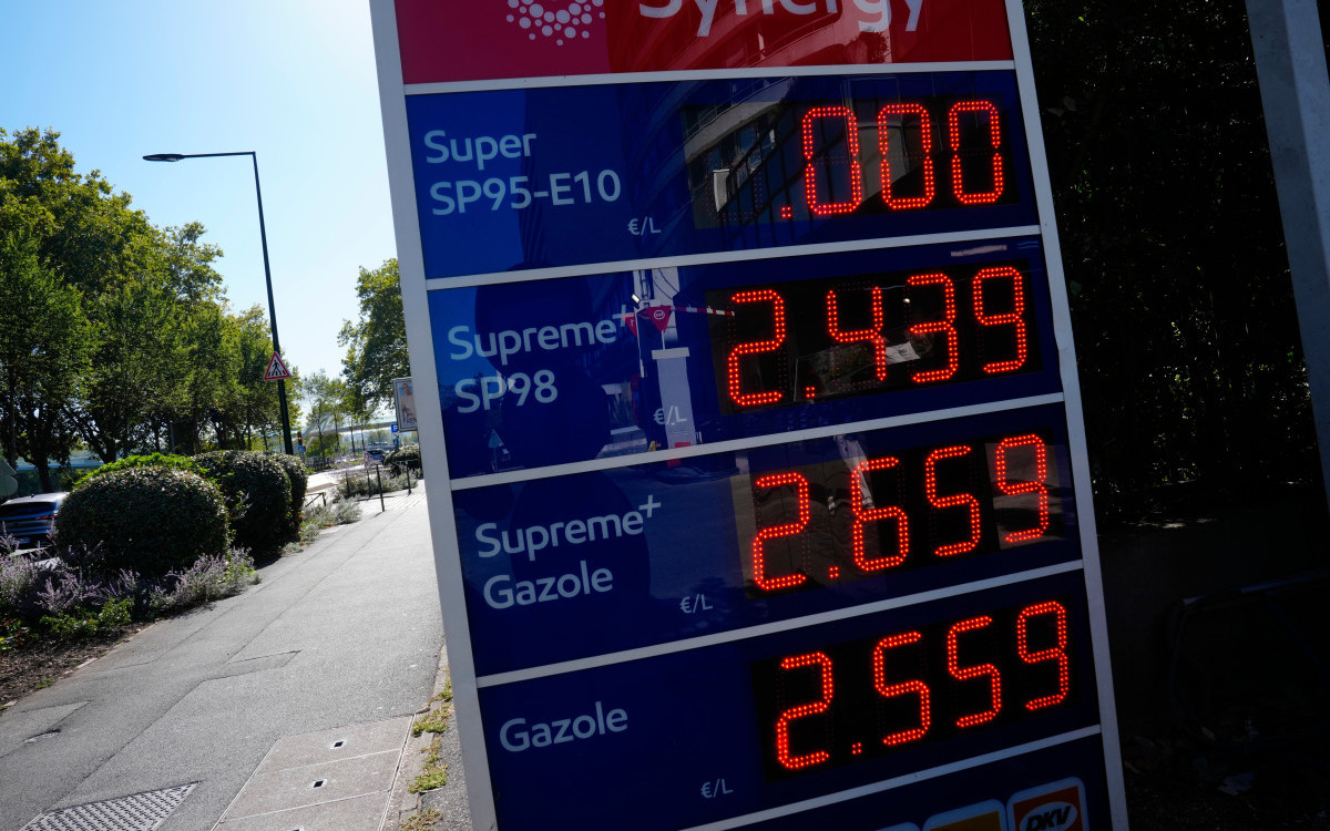 Dizel poskupljuje, a posledice oseća cela ekonomija: Šta stoji iza novog udara na cene